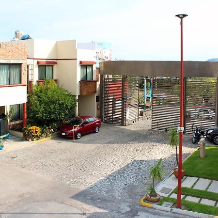 Preciosa Casa Palmera En Cuernavaca Con Alberca, Wifi, Tv Y Cocina Para Fin De Semana, Descanso, Vacaciones O Home Office Emiliano Zapata  Esterno foto