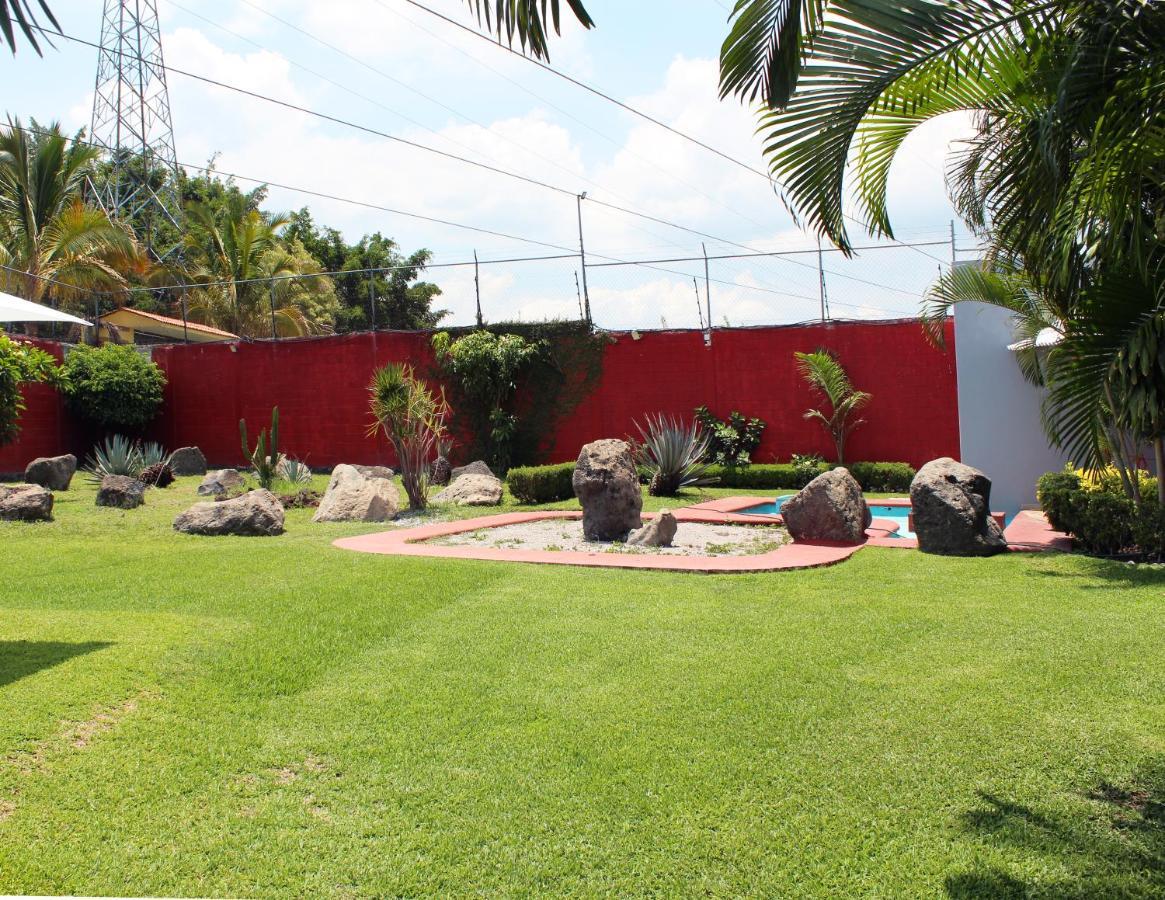 Preciosa Casa Palmera En Cuernavaca Con Alberca, Wifi, Tv Y Cocina Para Fin De Semana, Descanso, Vacaciones O Home Office Emiliano Zapata  Esterno foto